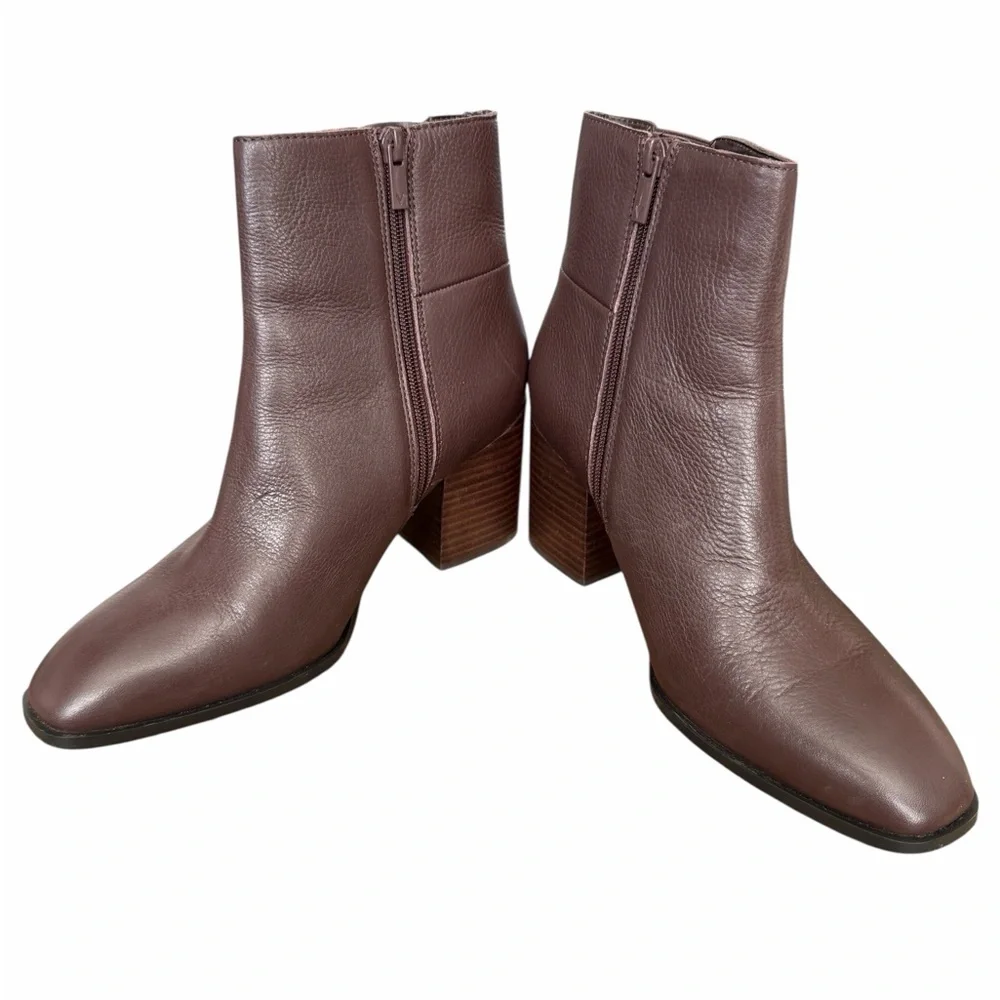Vionic Brown Leather‎ Ankle Boots